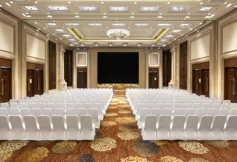 ホテル Crowne Plaza Deqing Moganshan, An Ihg