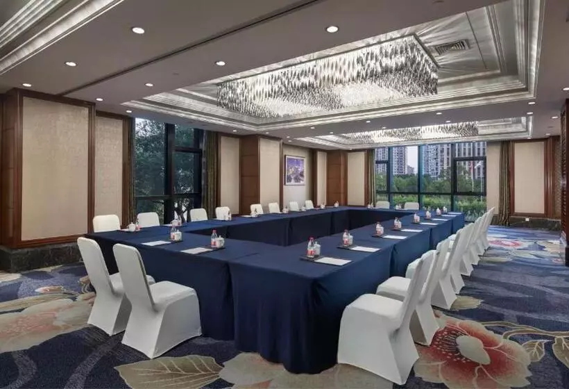 ホテル Crowne Plaza Deqing Moganshan, An Ihg