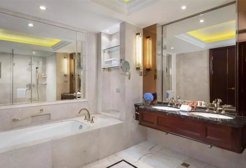 ホテル Crowne Plaza Deqing Moganshan, An Ihg