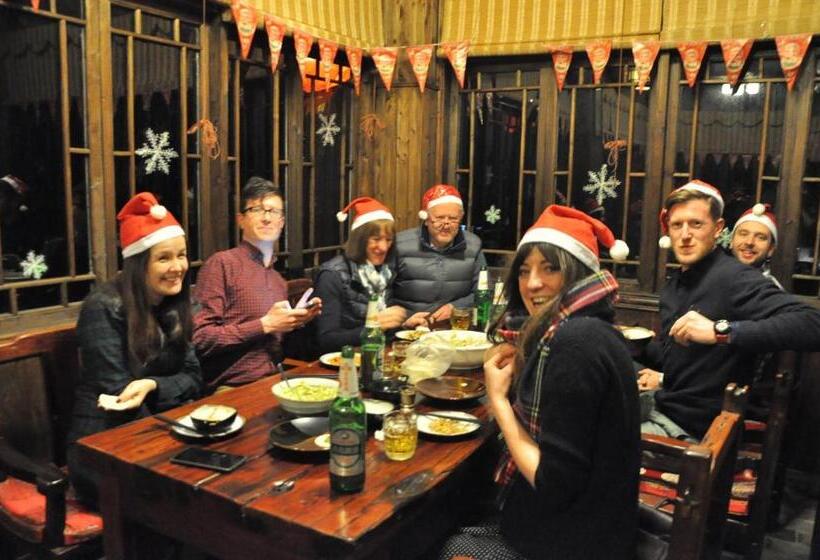 هتل Yangshuo Mountain Nest Boutique