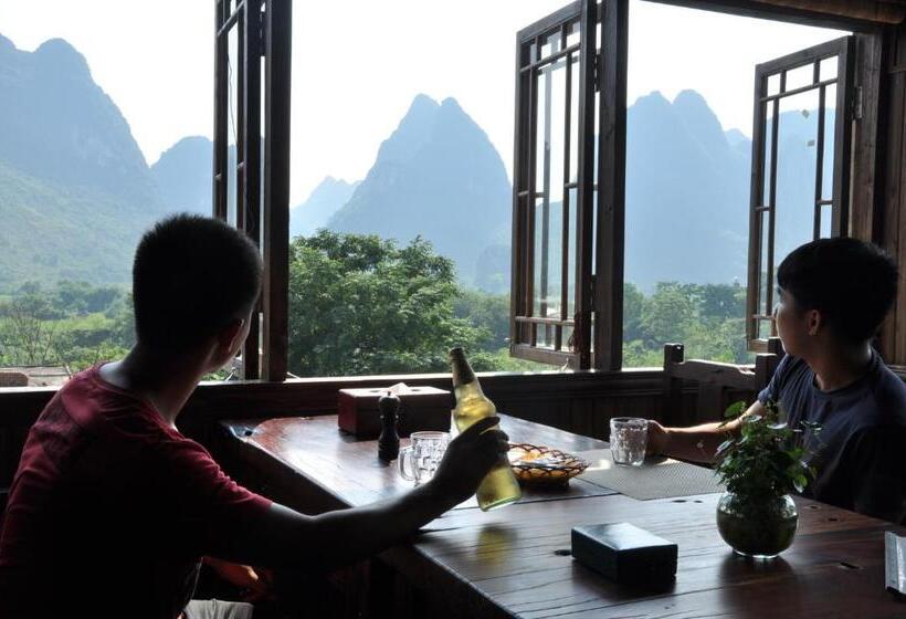 هتل Yangshuo Mountain Nest Boutique