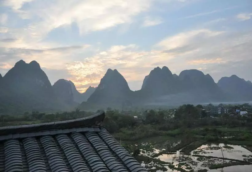 ホテル Yangshuo Mountain Nest Boutique