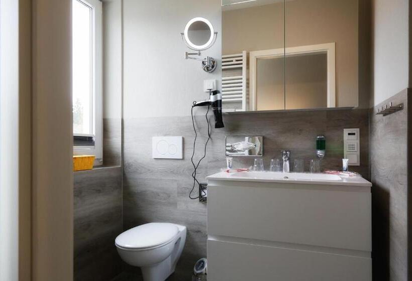 Konsumhotel Am Park   Nebenhaus Vom Konsum Berghotel Oberhof