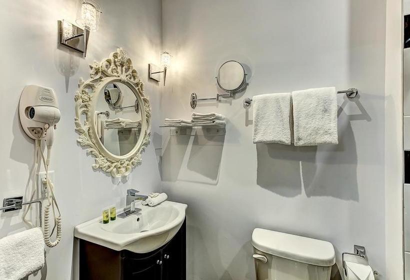 فندق Penfield Suites