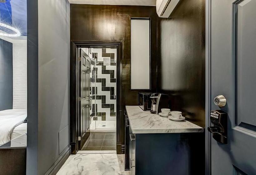 فندق Penfield Suites