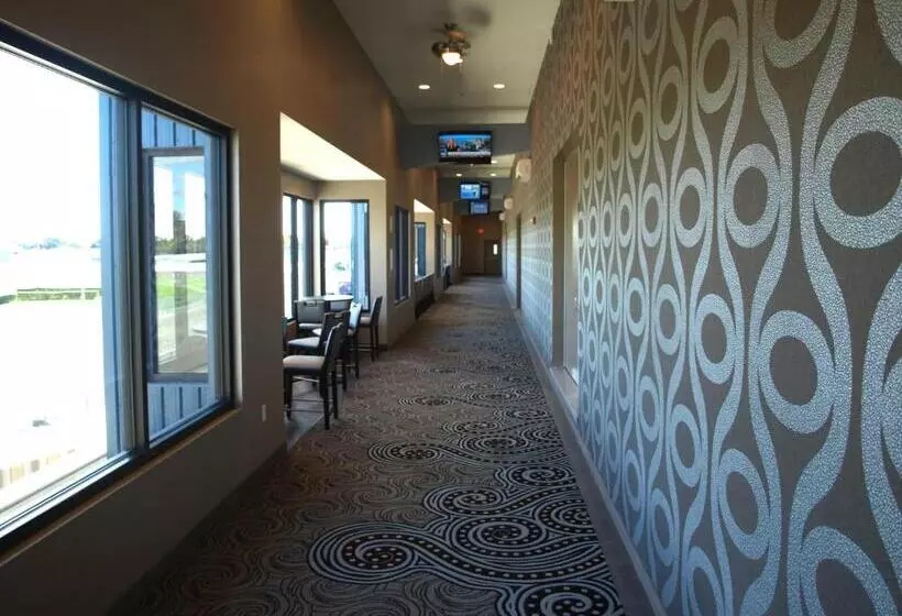 ホテル At Batavia Downs