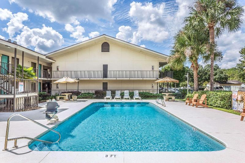 בית מלון כפרי Days Inn By Wyndham Lake Park/valdosta