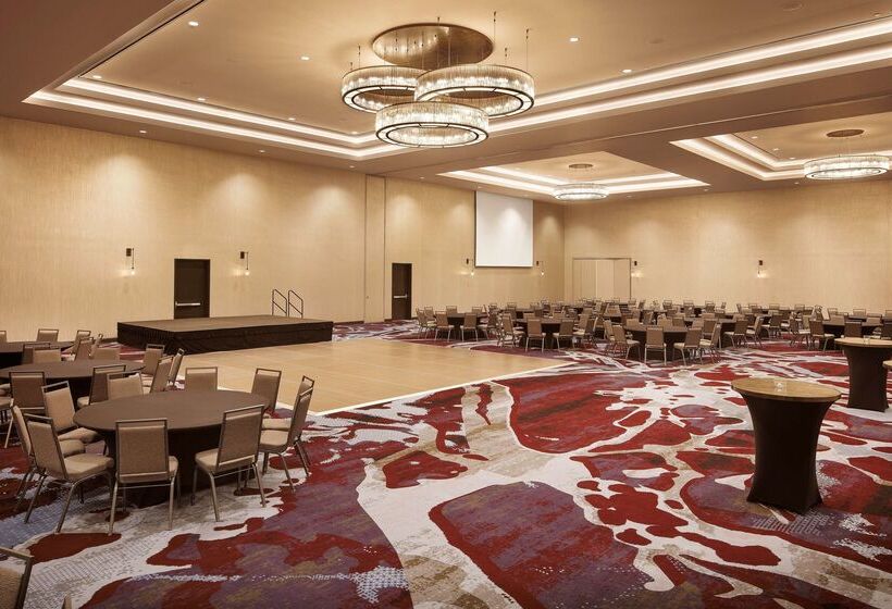 Отель Embassy Suites By Hilton Amarillo Downtown