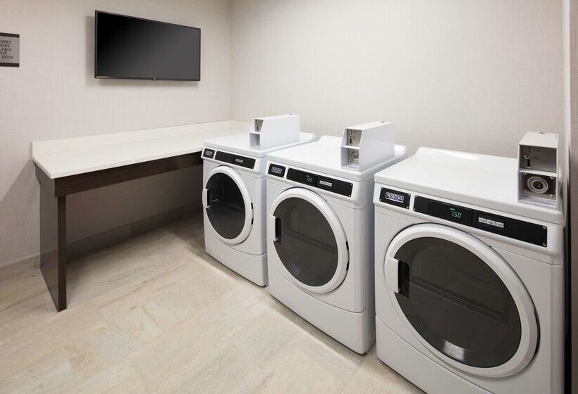 Отель Embassy Suites By Hilton Amarillo Downtown