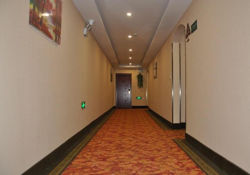 Отель Greentree Inn Beijing Changyang Town Jiazhou Shuijun Express