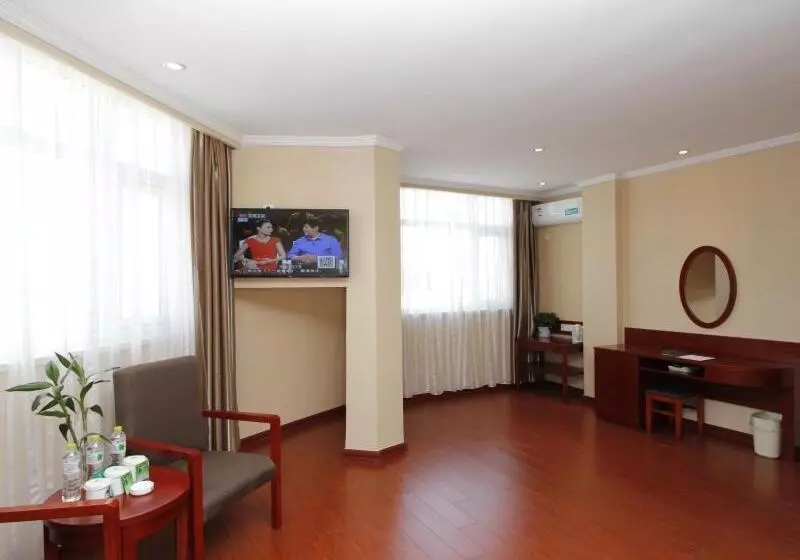 Hotelli Greentree Inn Shandong Rizhao Bus Station Fuhai Road Express