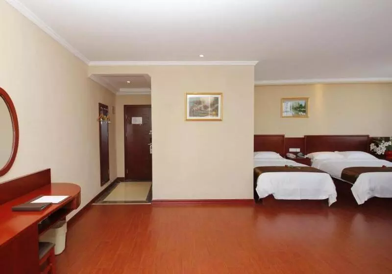 Hotelli Greentree Inn Shandong Rizhao Bus Station Fuhai Road Express