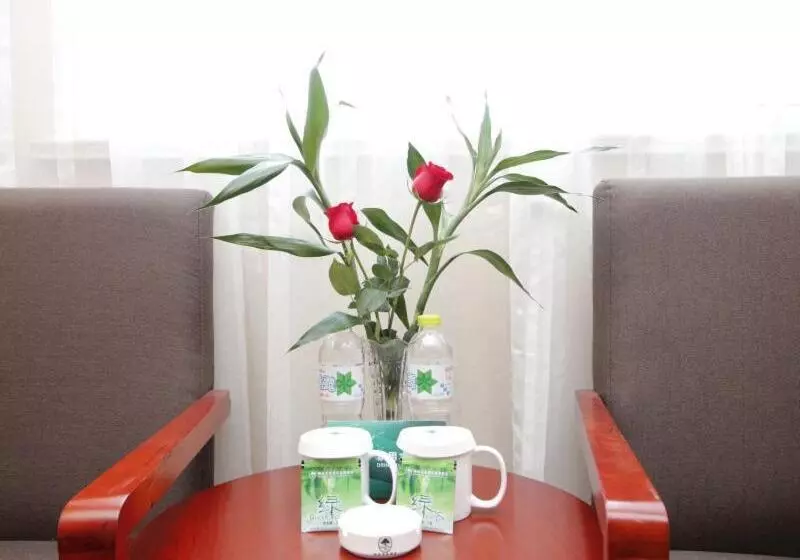 Hotelli Greentree Inn Shandong Rizhao Bus Station Fuhai Road Express