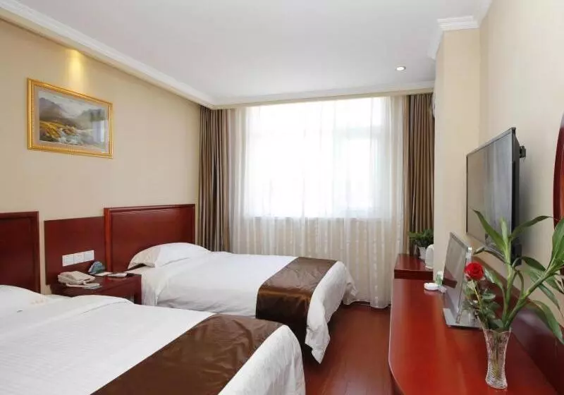 Hotelli Greentree Inn Shandong Rizhao Bus Station Fuhai Road Express