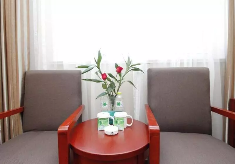 Hotelli Greentree Inn Shandong Rizhao Bus Station Fuhai Road Express