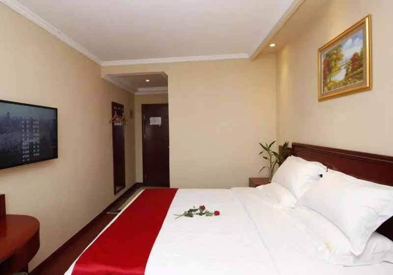 Hotelli Greentree Inn Shandong Rizhao Bus Station Fuhai Road Express