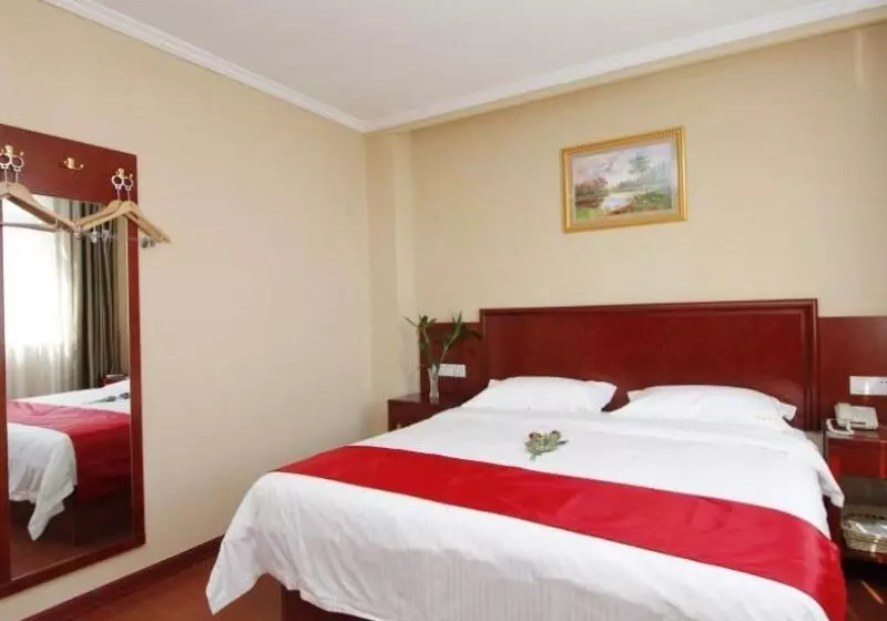Hotelli Greentree Inn Shandong Rizhao Bus Station Fuhai Road Express