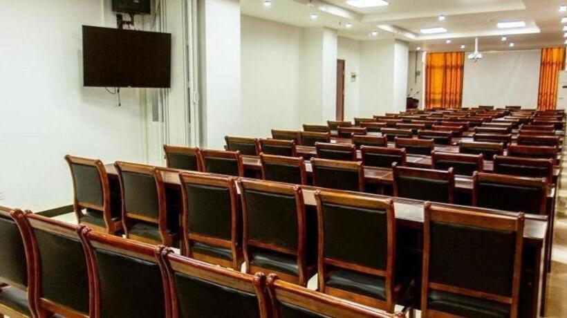 فندق Greentree Inn Zhumadian Yicheng Weisi Road  Business Road