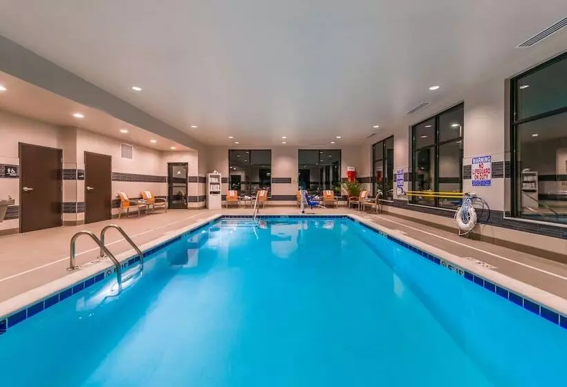 Hotelli Hampton Inn & Suites Wixom