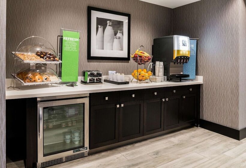 فندق Hampton Inn & Suites Wixom