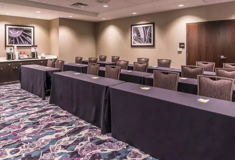 Hotelli Hampton Inn & Suites Wixom