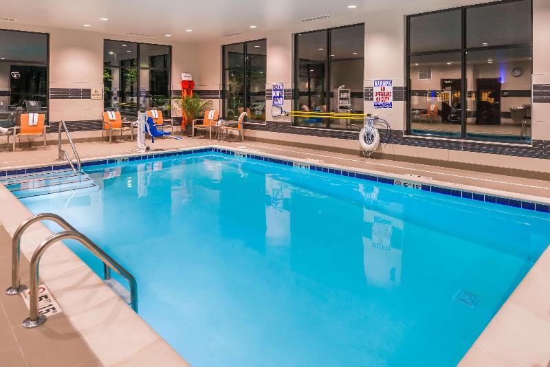 فندق Hampton Inn & Suites Wixom