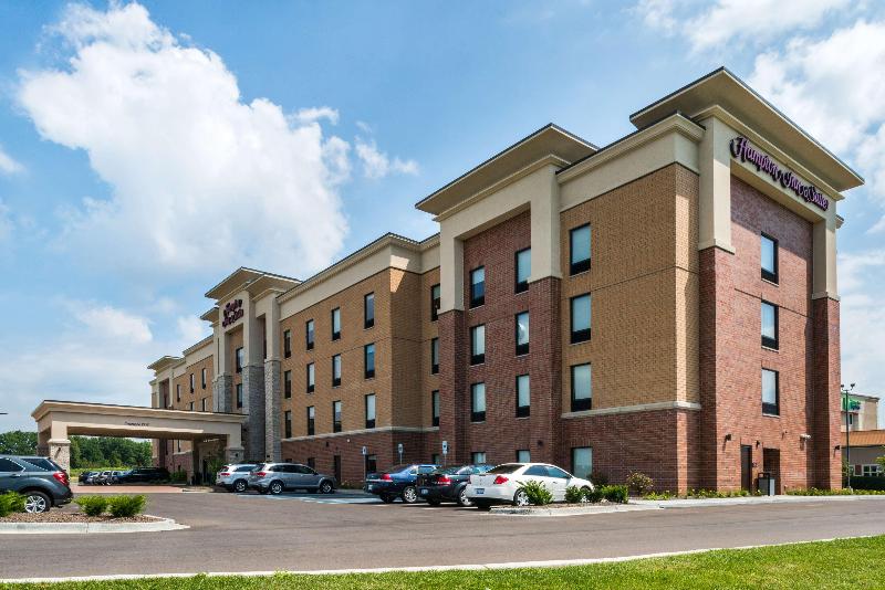 فندق Hampton Inn & Suites Wixom