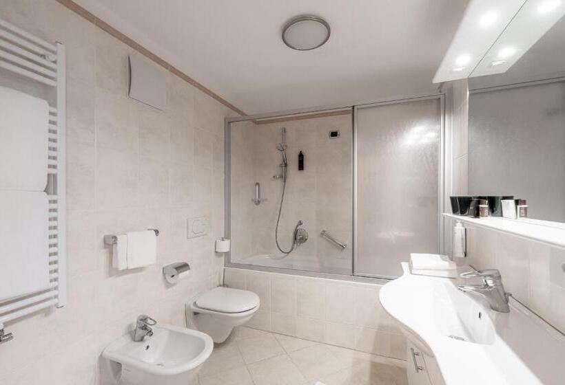 Отель Monte Pana Dolomites