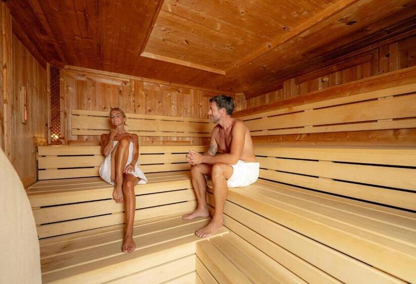 Отель Monte Pana Dolomites