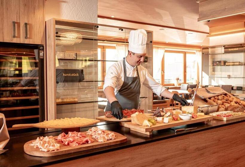 Отель Monte Pana Dolomites