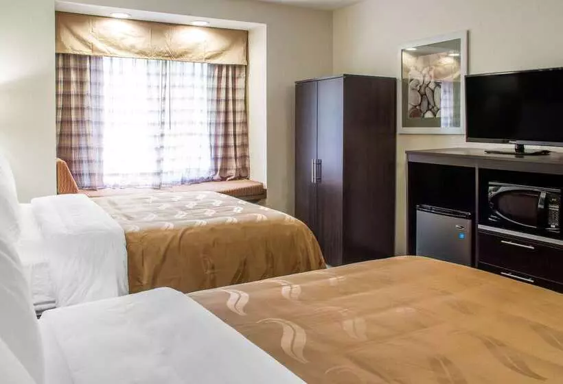 ホテル Quality Inn & Suites Maggie Valley   Cherokee Area