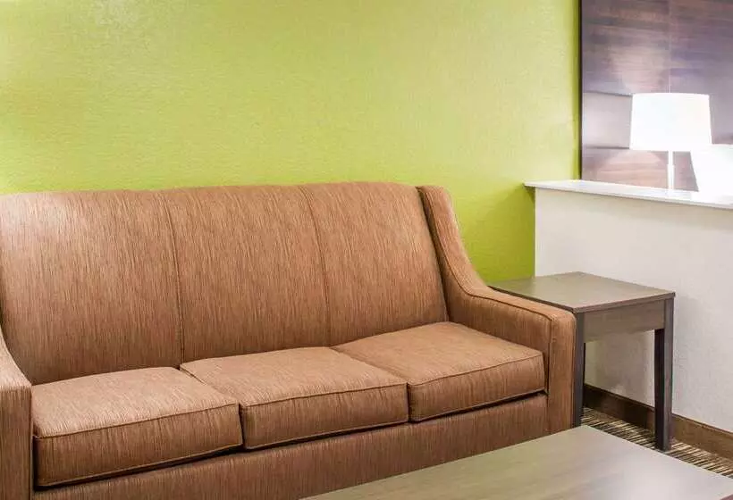 ホテル Quality Inn & Suites Maggie Valley   Cherokee Area