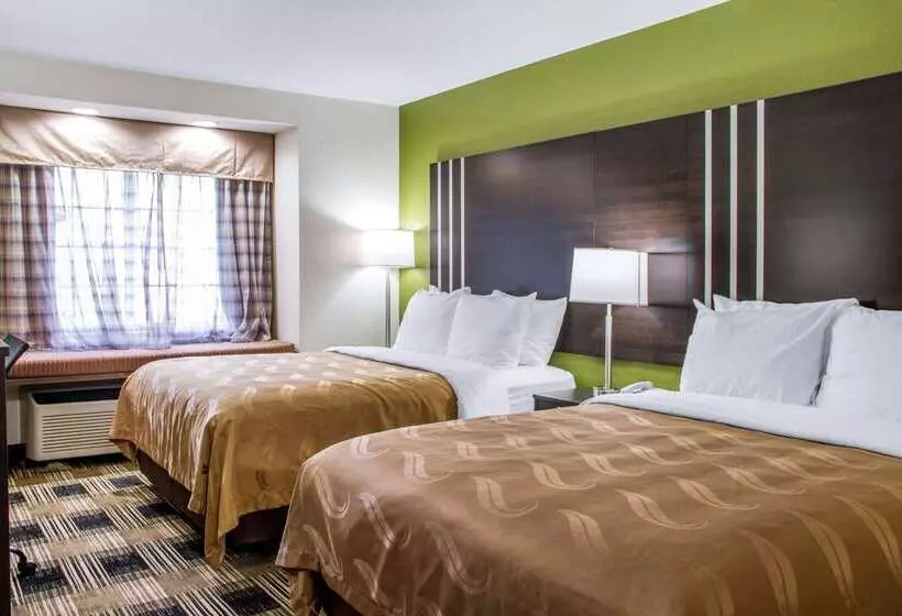 ホテル Quality Inn & Suites Maggie Valley   Cherokee Area