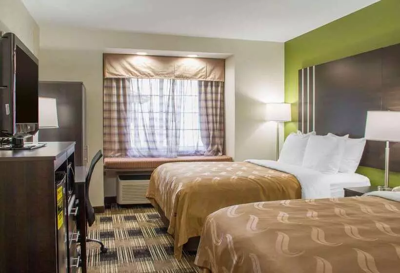 ホテル Quality Inn & Suites Maggie Valley   Cherokee Area