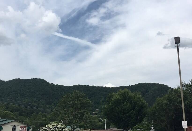 فندق Quality Inn & Suites Maggie Valley   Cherokee Area