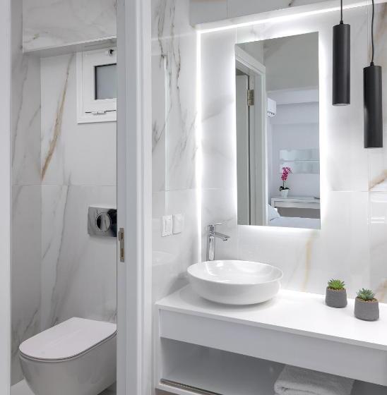 Harmony Elegant Central Apartment