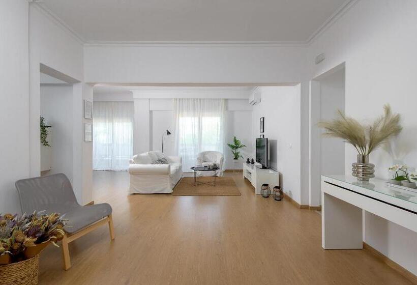 Harmony Elegant Central Apartment