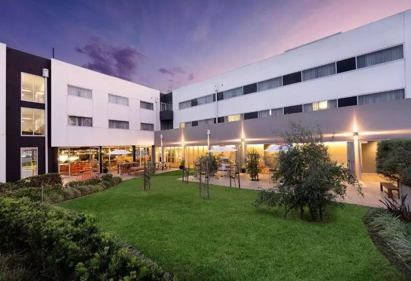 Hotelli Atura Dandenong