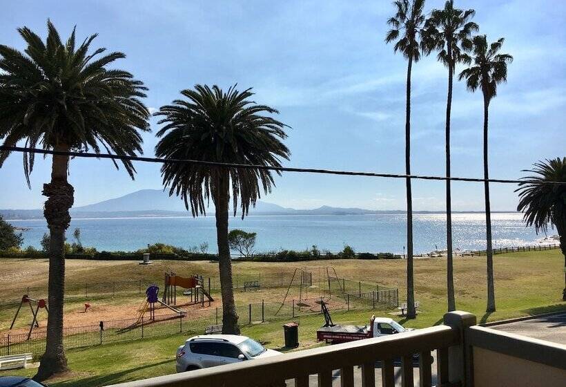 Отель Bermagui Beach