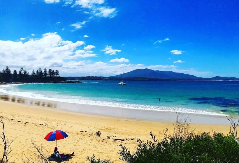 Отель Bermagui Beach