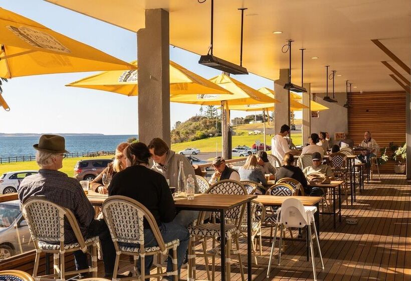 Отель Bermagui Beach