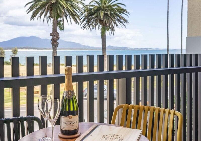 Отель Bermagui Beach