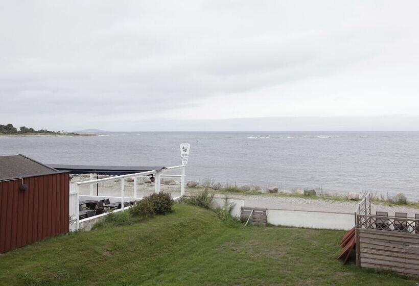 هتل Byxelkroks Marina Sea Resort