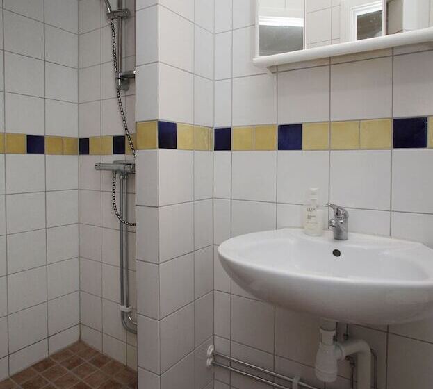 هتل Byxelkroks Marina Sea Resort