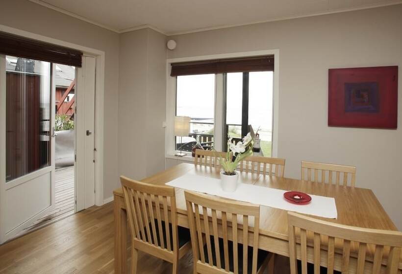 هتل Byxelkroks Marina Sea Resort