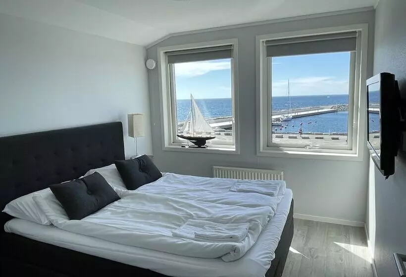 هتل Byxelkroks Marina Sea Resort