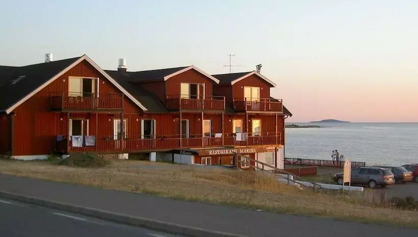 هتل Byxelkroks Marina Sea Resort