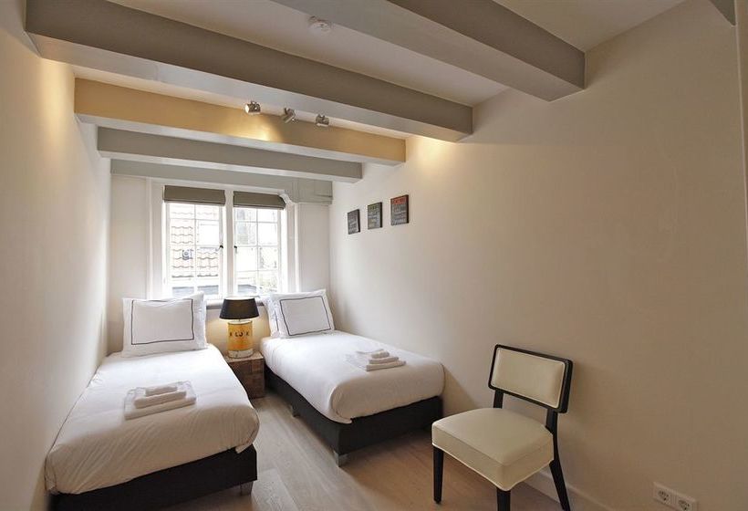 Отель Cityden Canal Area