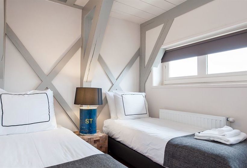 Отель Cityden Canal Area