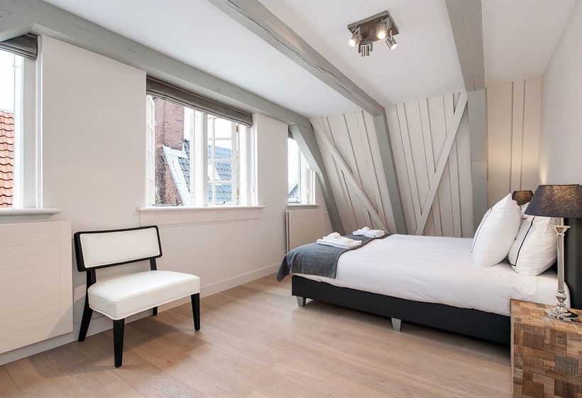 Отель Cityden Canal Area